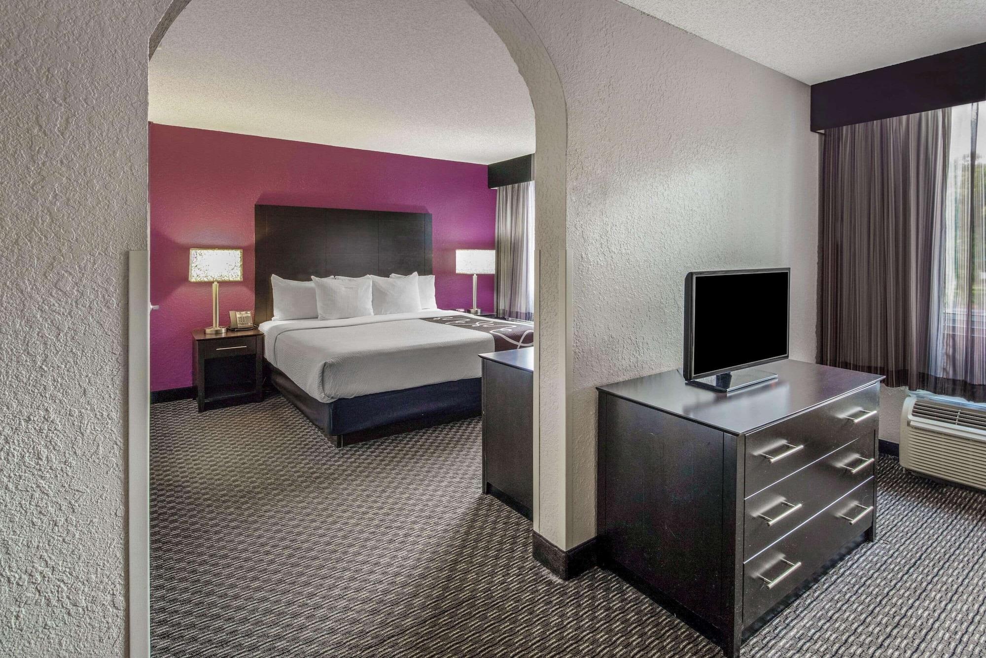 La Quinta By Wyndham Miami Lakes Exterior photo