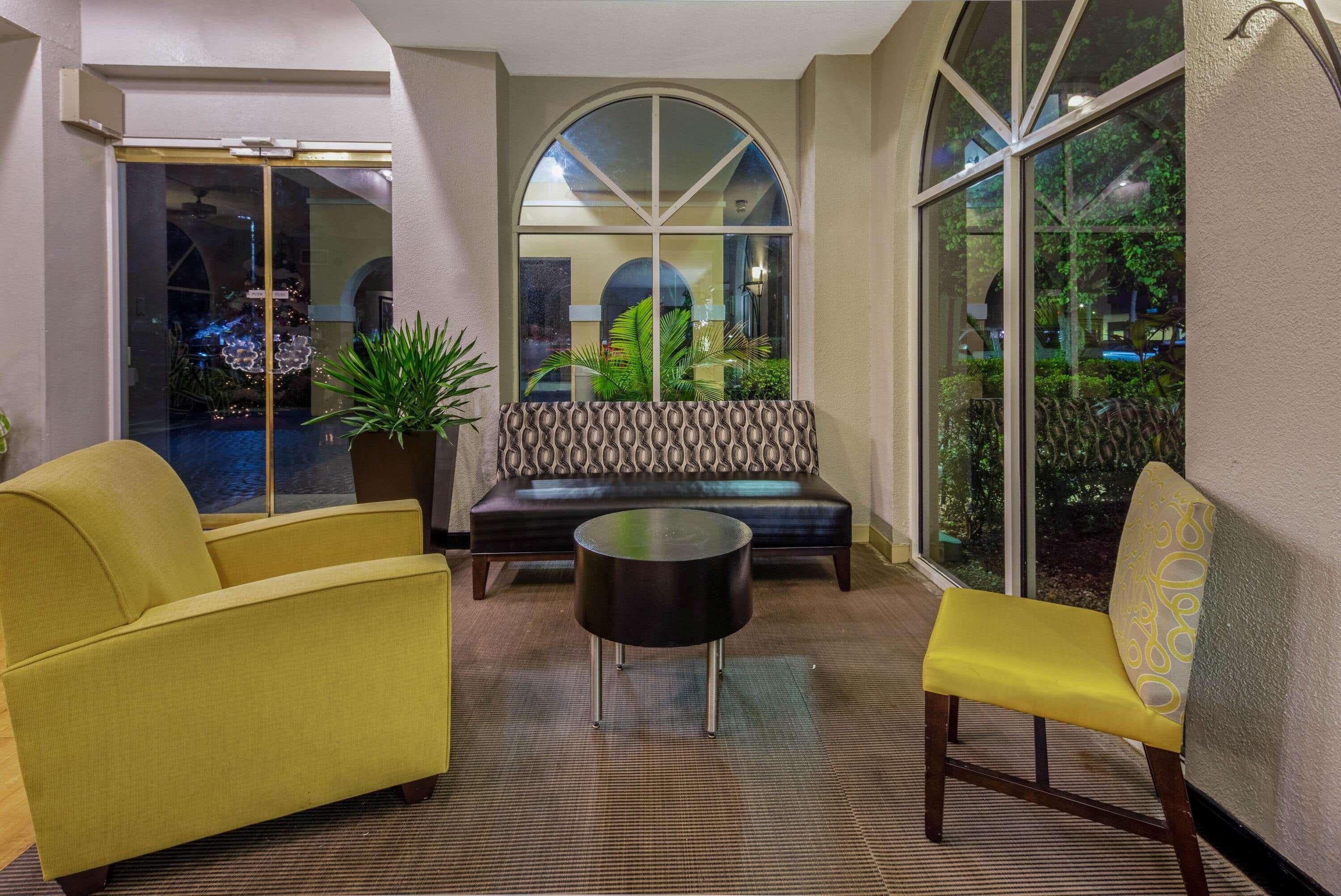 La Quinta By Wyndham Miami Lakes Exterior photo
